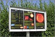 Folie an einer Tafel vom Planetenweg im Astronomiepark-Kraichtal
